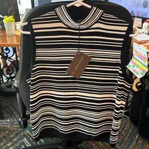 St. John black-and-off white sleeveless mock turtle sweater shirt– size small